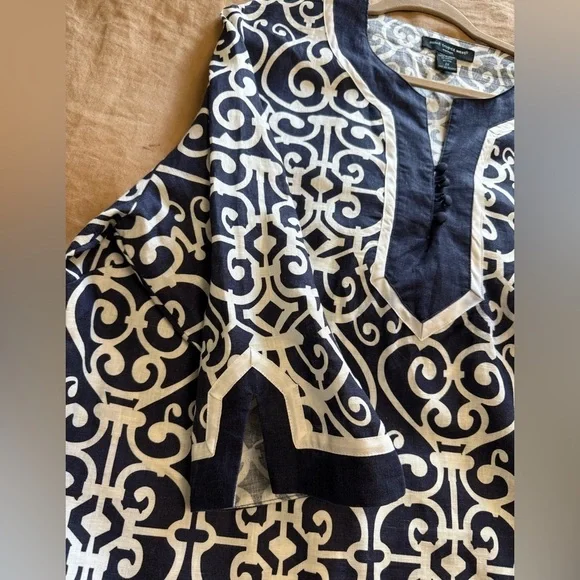 St Tropez West Linen Navy and White Patterned Women's popover top - Picture 4 of 11